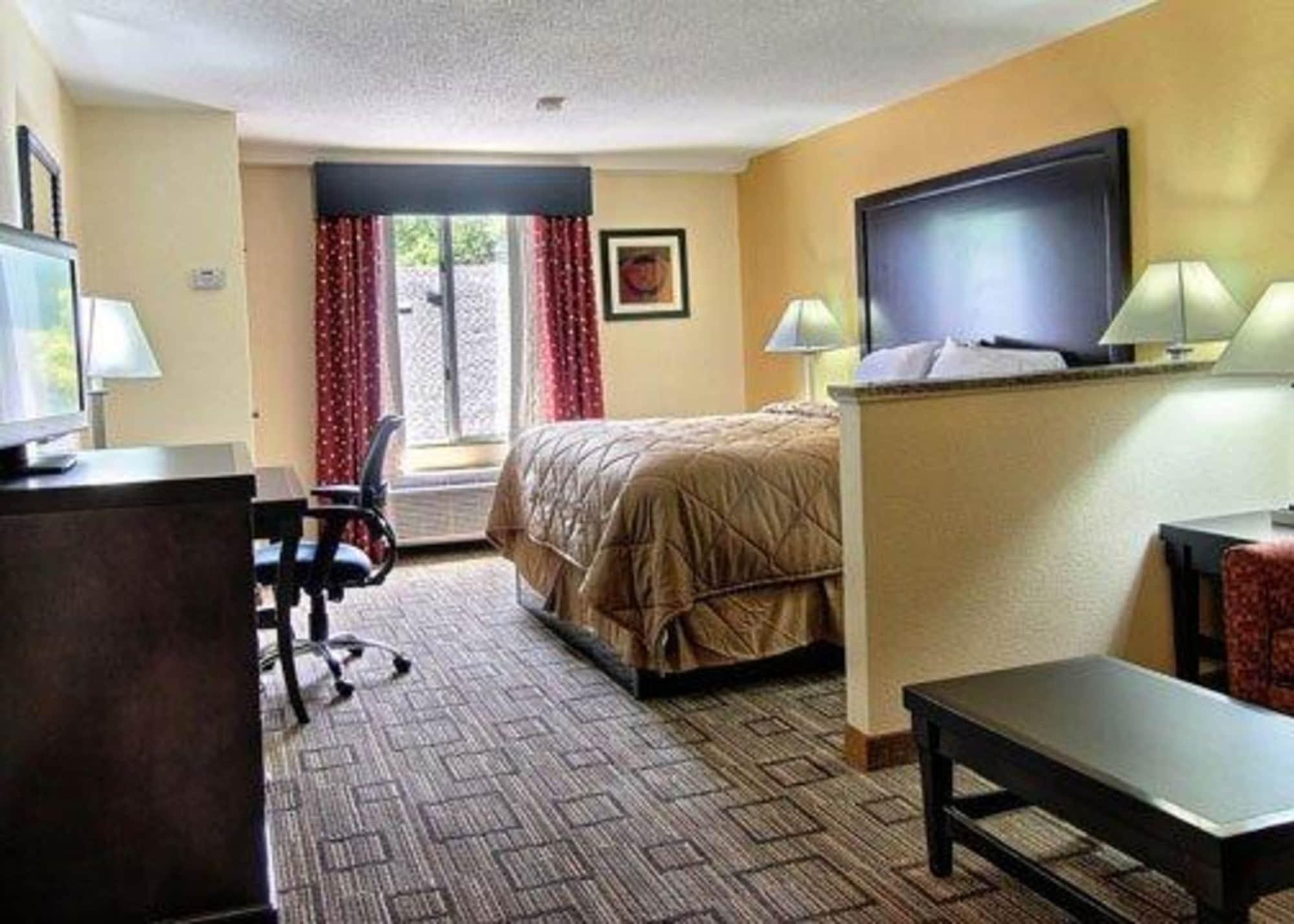 Quality Inn & Suites Greenville Near Downtown Dış mekan fotoğraf